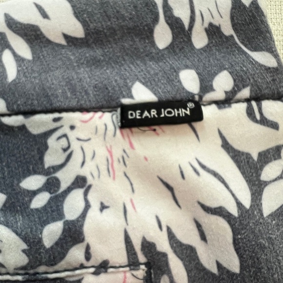 Dear John Women's Floral Shorts - Navy, White, and Pink Size 29 - Picture 6 of 9